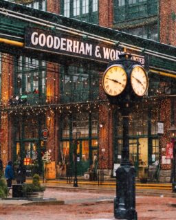 #DistilleryTO hours update. ⏳⁣

𝙼𝚘𝚗𝚍𝚊𝚢 𝚝𝚘 𝚃𝚑𝚞𝚛𝚜𝚍𝚊𝚢 10 am - 6 pm​​​​​​​​
𝙵𝚛𝚒𝚍𝚊𝚢 𝚊𝚗𝚍 𝚂𝚊𝚝𝚞𝚛𝚍𝚊𝚢 10 am - 7 pm​​​​​​​​
𝚂𝚞𝚗𝚍𝚊𝚢 11 am - 6 pm​​​​​​​​
​​​​​​​​
Open 364 days a year! We look forward to welcoming you to our cobblestone streets! Stay warm, and see you soon. ❤️​​​​​​​​

📸: @mariia.creative