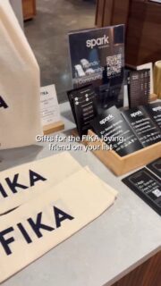 Save this for your holiday shopping list 🎁✨
⠀⠀⠀⠀⠀⠀⠀⠀⠀
If someone on your list loves calm moments, clean design, or wellness-minded treats, FIKA Herbal Goods is the spot to bookmark.
⠀⠀⠀⠀⠀⠀⠀⠀⠀
Shop everything from pre-roll advent calendars and aromatic flower to topicals, tinctures, vegan apparel, candles, accessories, and even holiday cards and merch — all curated for connection, relaxation, and slow-living energy.
⠀⠀⠀⠀⠀⠀⠀⠀⠀
Find it all at their flagship at 49 Tank House Lane in The Distillery District. 🌿