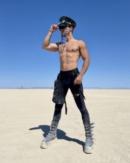 Wifi is Weak 👎🏻 But, Connections Are Strong 💪🏻 @burningman #burningman2022 #wakingdreams #deepplaya #blackrockcity