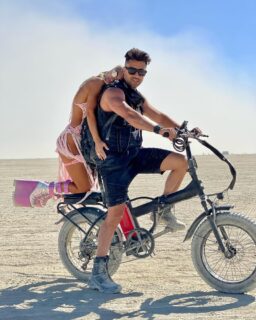 ⁣Wanderlust And Desert Dust 👩🏼‍🤝‍👨🏽🚲 @justanebel 
⠀
⠀
⠀
⠀
📸 Credz: @amirbijan_vk ⠀
#burningman2022 #blackrockdesert #wakingdreams #deepplaya #sandstorm