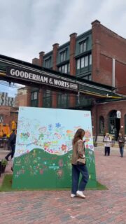 Our community mural is blooming, Toronto! 🌻🫶

The clock is ticking to join us for Spring Flowers — A Distillery Community Art Project to help the season bloom a little sooner. ☺️

Stop by, pick up supplies, and add your own flower to the mural! On now until May 10th.

📍 Info Booth on Tank House Lane
🕛 Daily from 12 pm to 6 pm

Send this to someone you’d paint with!